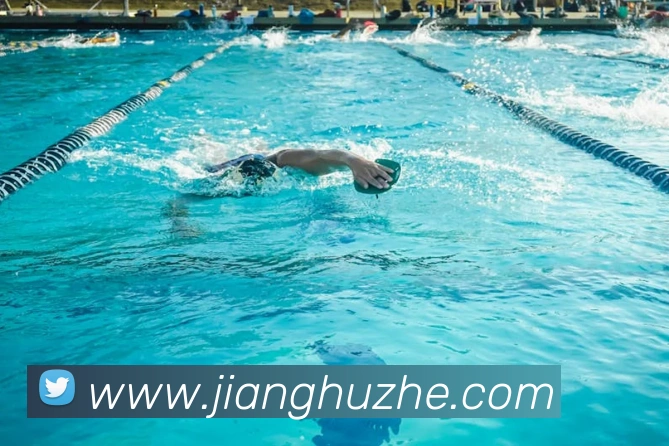 NBA与CBA热点聚焦:天下篮球赛事精彩回顾